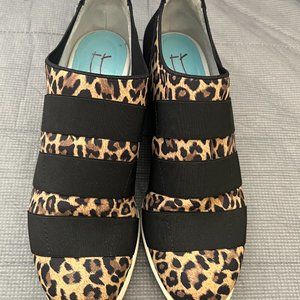 Thierry Rabotin Leopard walking shoe